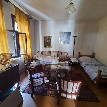 Garickina Kuca Апартаменты Пирот